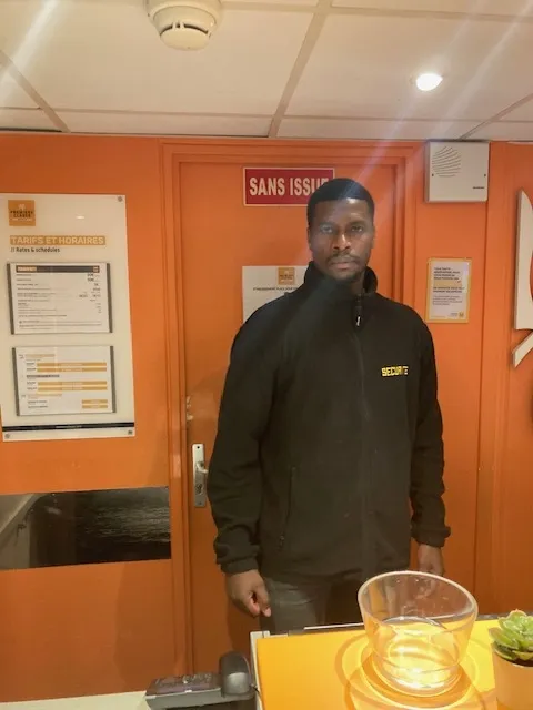 surveillance nocturne à l'hotel première classe